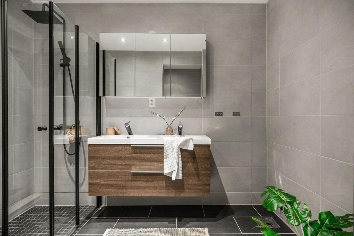 Homerentals L 120Sqm Mid-Central - King Beds - 500Mbps Wi-Fi Bergen Dış mekan fotoğraf